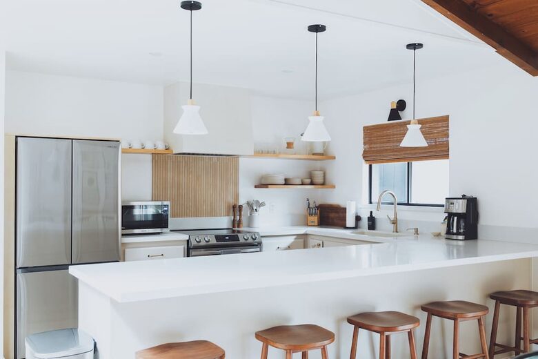 Modern Family Friendly Pine Mountain Lake Cabin | 30 miles from Yosemite - Groveland, California