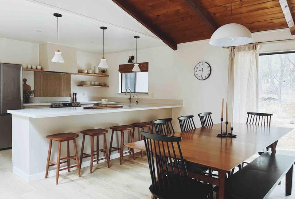 Modern Family Friendly Pine Mountain Lake Cabin | 30 miles from Yosemite - Groveland, California