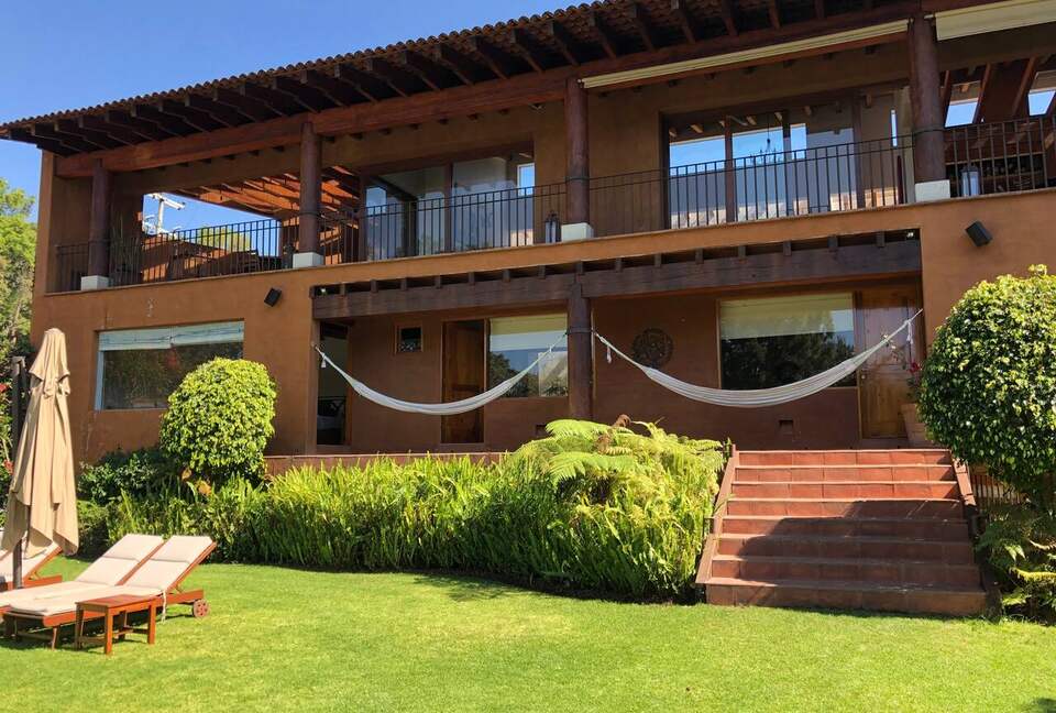 Valle de Bravo Estate with Villa & Private Bungalow - Valle de Bravo, Mexico