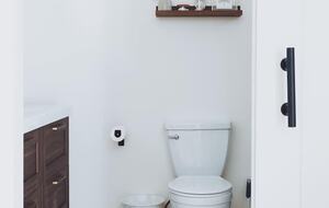 Modern Family Friendly Pine Mountain Lake Cabin | 30 miles from Yosemite - Groveland, California