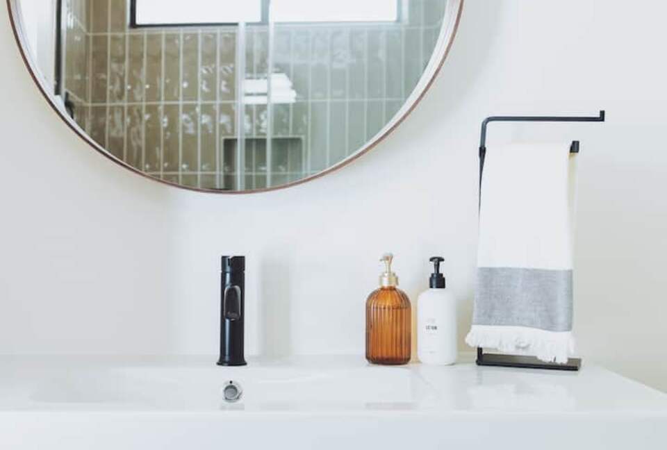 Modern Family Friendly Pine Mountain Lake Cabin | 30 miles from Yosemite - Groveland, California