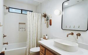 Modern Family Friendly Pine Mountain Lake Cabin | 30 miles from Yosemite - Groveland, California