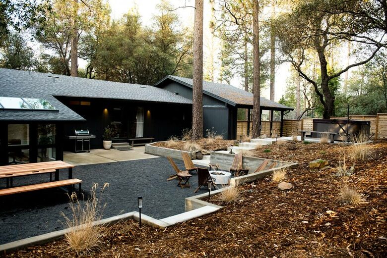 Modern Family Friendly Pine Mountain Lake Cabin | 30 miles from Yosemite - Groveland, California