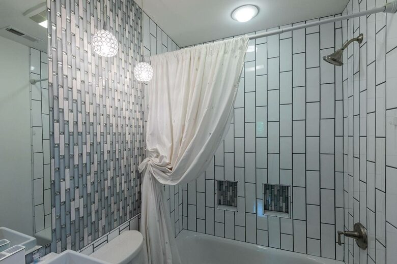 Modern Black Mountain Home Across from Lake Tomahawk - Black Mountain, North Carolina