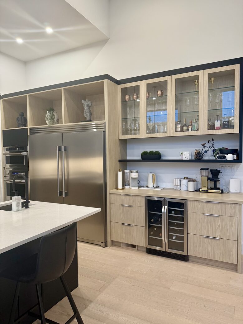 Private Valley Estate with Pool and Hot Tub near Sidney and Victoria - North Saanich, Canada