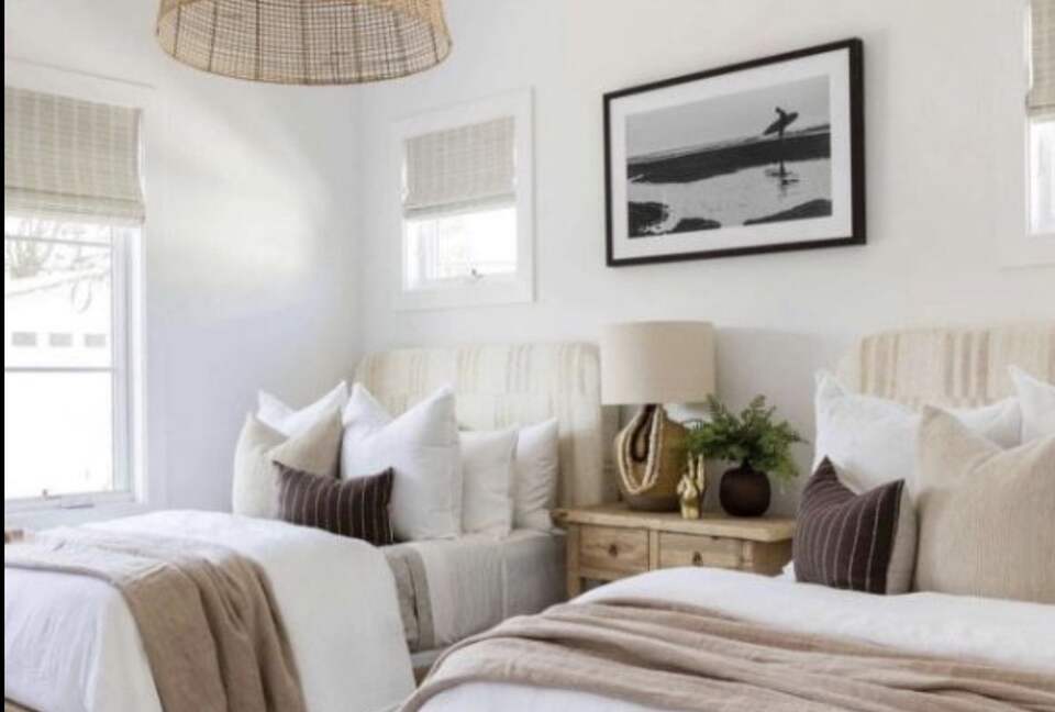 Private Valley Estate with Pool and Hot Tub near Sidney and Victoria - North Saanich, Canada