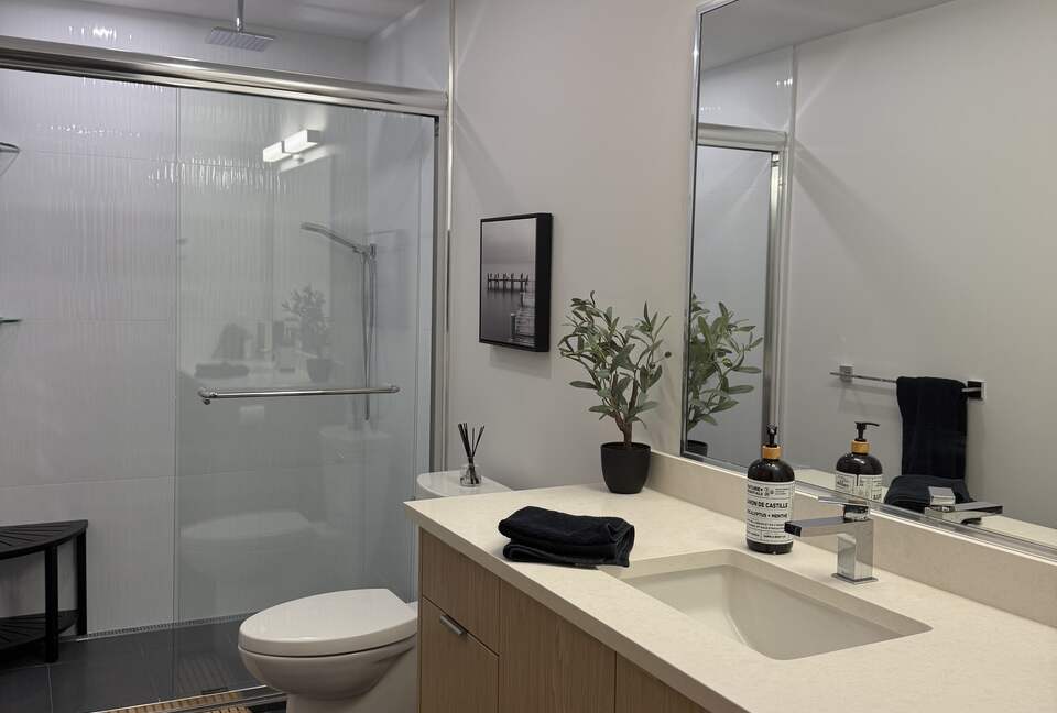 Private Valley Estate with Pool and Hot Tub near Sidney and Victoria - North Saanich, Canada