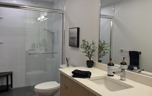 Private Valley Estate with Pool and Hot Tub near Sidney and Victoria - North Saanich, Canada