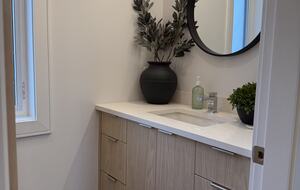 Private Valley Estate with Pool and Hot Tub near Sidney and Victoria - North Saanich, Canada