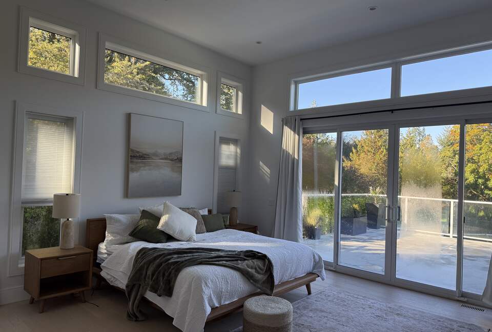 Private Valley Estate with Pool and Hot Tub near Sidney and Victoria - North Saanich, Canada