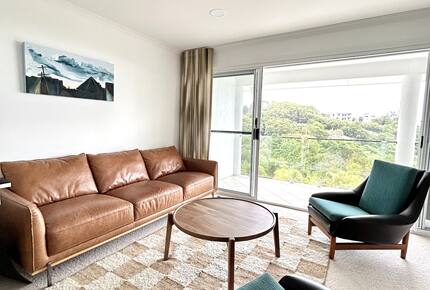 Elevated Ocean and Bay View Retreat Near Coolum’s Secluded Coves - Sunshine Coast, Australia