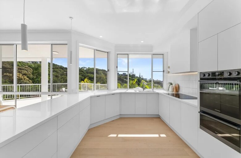 Elevated Ocean and Bay View Retreat Near Coolum’s Secluded Coves - Sunshine Coast, Australia