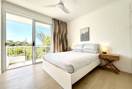 Elevated Ocean and Bay View Retreat Near Coolum’s Secluded Coves - Sunshine Coast, Australia