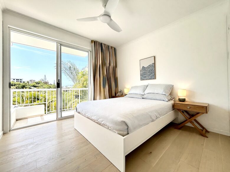 Elevated Ocean and Bay View Retreat Near Coolum’s Secluded Coves - Sunshine Coast, Australia