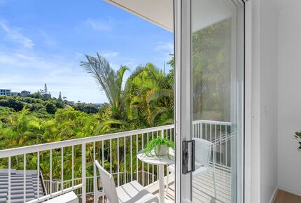 Elevated Ocean and Bay View Retreat Near Coolum’s Secluded Coves - Sunshine Coast, Australia