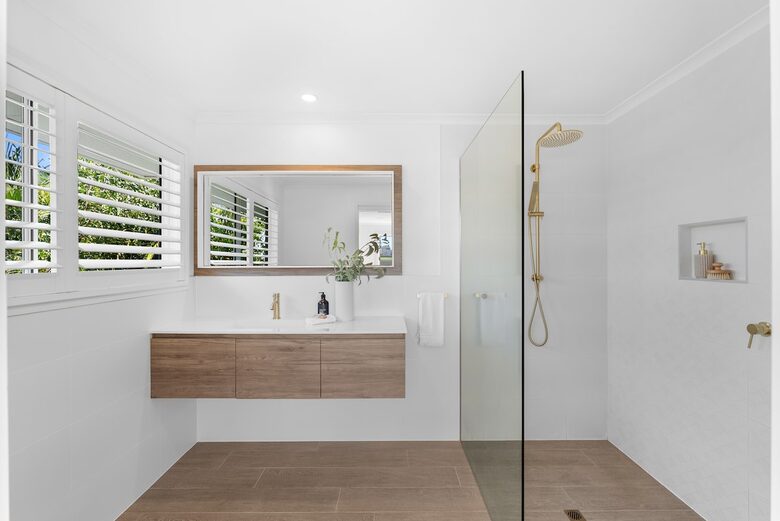 Elevated Ocean and Bay View Retreat Near Coolum’s Secluded Coves - Sunshine Coast, Australia