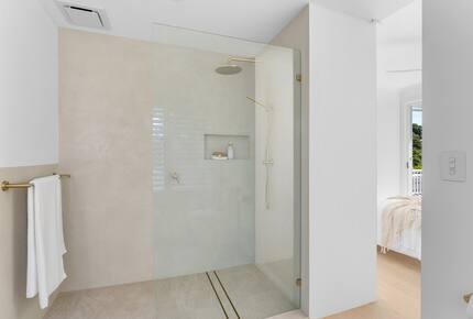 Elevated Ocean and Bay View Retreat Near Coolum’s Secluded Coves - Sunshine Coast, Australia