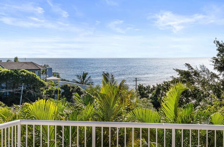 Elevated Ocean and Bay View Retreat Near Coolum’s Secluded Coves - Sunshine Coast, Australia
