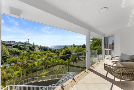 Elevated Ocean and Bay View Retreat Near Coolum’s Secluded Coves - Sunshine Coast, Australia