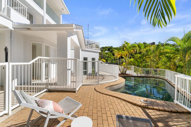 Elevated Ocean and Bay View Retreat Near Coolum’s Secluded Coves - Sunshine Coast, Australia