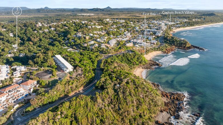 Elevated Ocean and Bay View Retreat Near Coolum’s Secluded Coves - Sunshine Coast, Australia