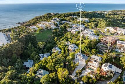 Elevated Ocean and Bay View Retreat Near Coolum’s Secluded Coves - Sunshine Coast, Australia