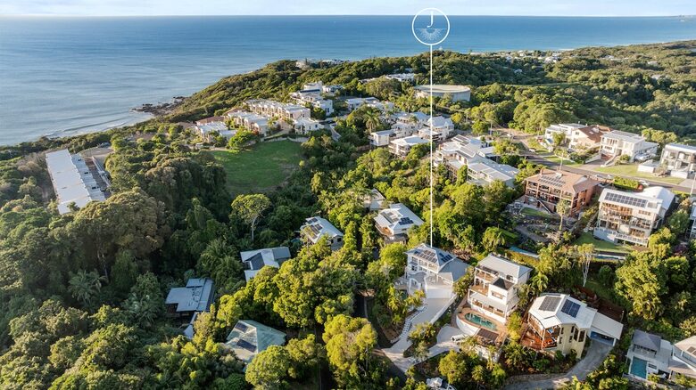 Elevated Ocean and Bay View Retreat Near Coolum’s Secluded Coves - Sunshine Coast, Australia
