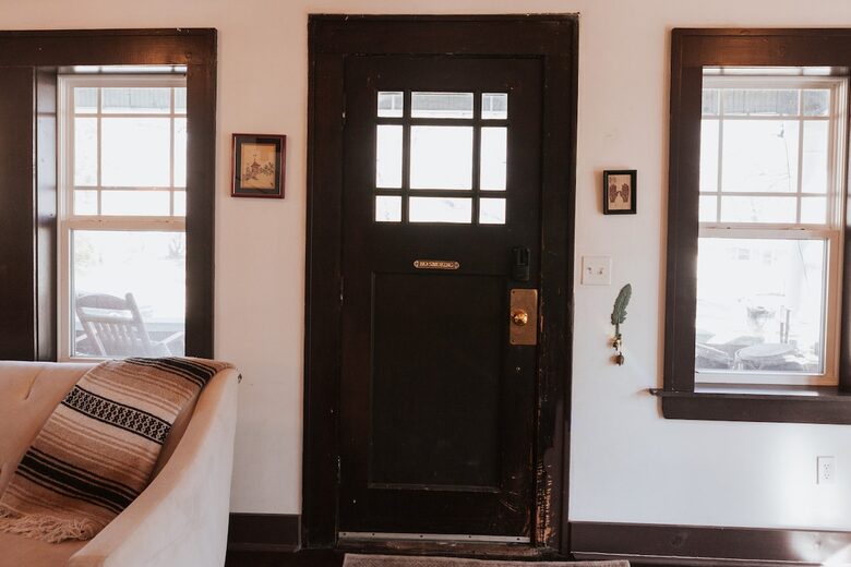 Midtown Springfield Bungalow with Walkable Location and Private Fenced Yard - Springfield, Missouri