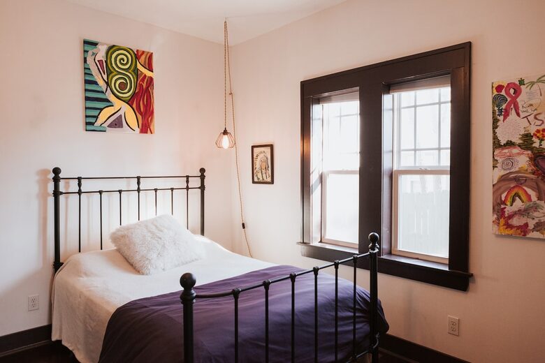 Midtown Springfield Bungalow with Walkable Location and Private Fenced Yard - Springfield, Missouri