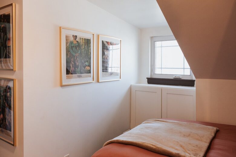 Midtown Springfield Bungalow with Walkable Location and Private Fenced Yard - Springfield, Missouri