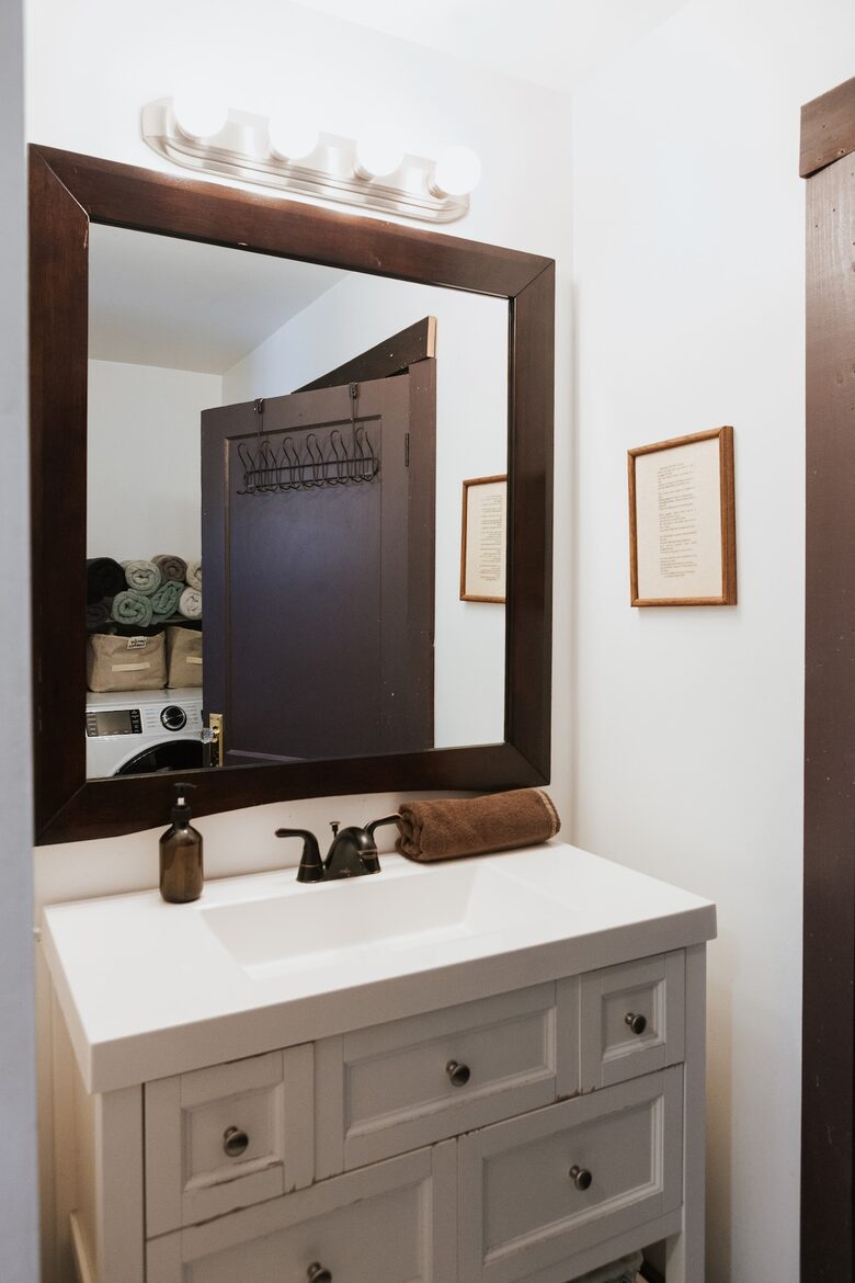 Midtown Springfield Bungalow with Walkable Location and Private Fenced Yard - Springfield, Missouri