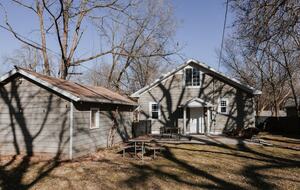 Midtown Springfield Bungalow with Walkable Location and Private Fenced Yard - Springfield, Missouri
