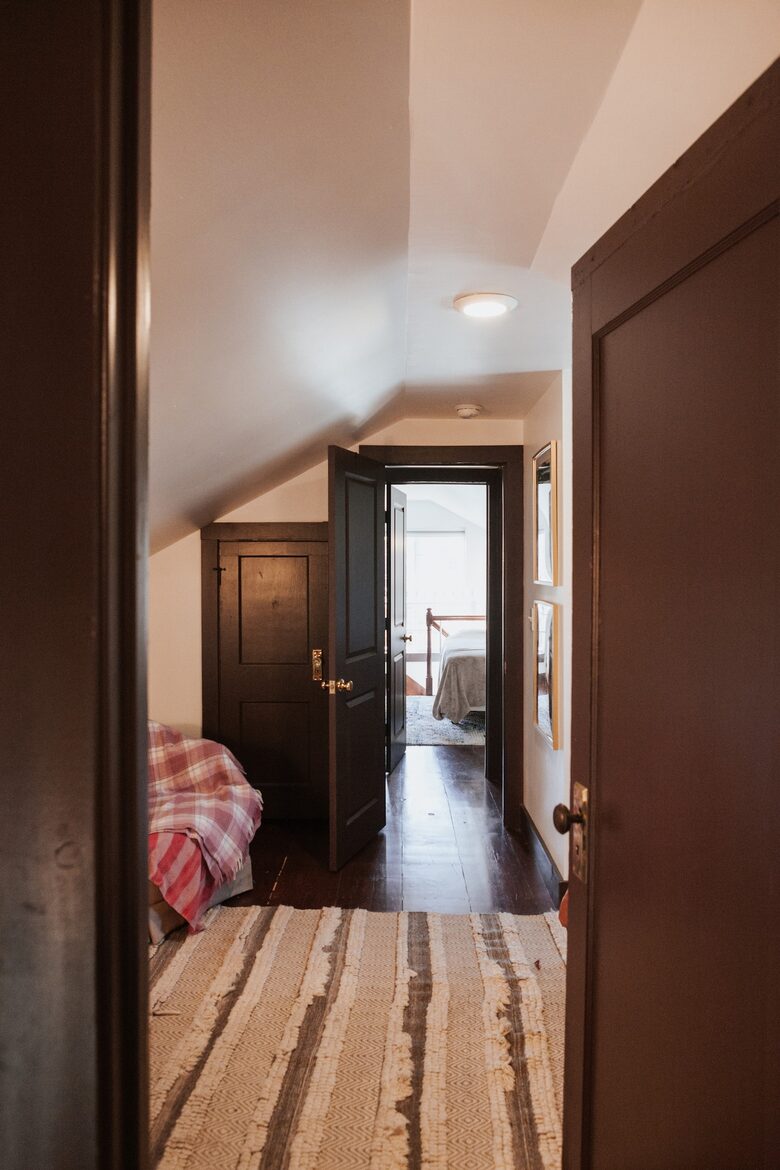 Midtown Springfield Bungalow with Walkable Location and Private Fenced Yard - Springfield, Missouri