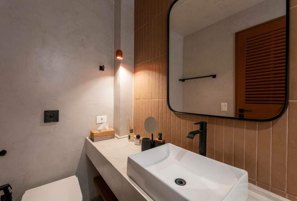 Contemporary Brazilian Living in the Heart of Ipanema - Ipanema, Rio de Janeiro, Brazil