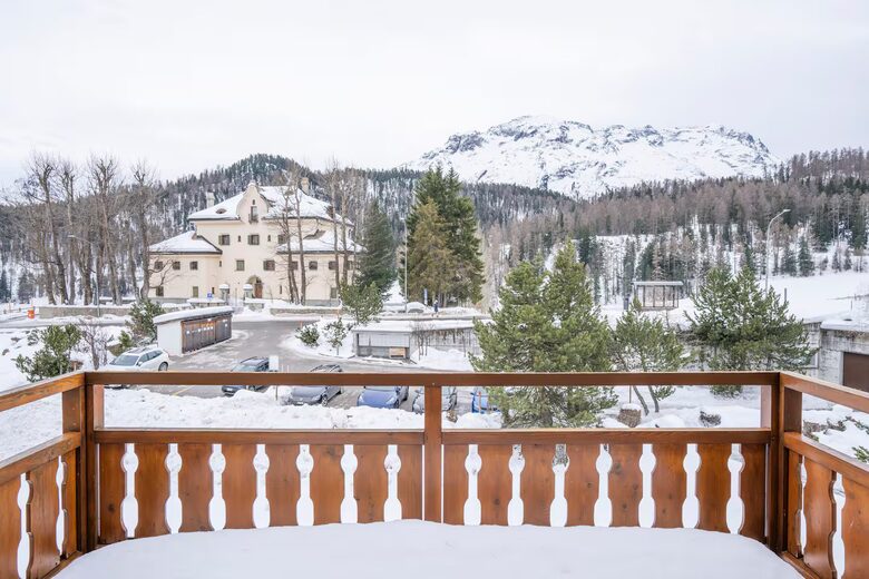 A Sophisticated Alpine Retreat near St. Moritz - Celerina, Switzerland