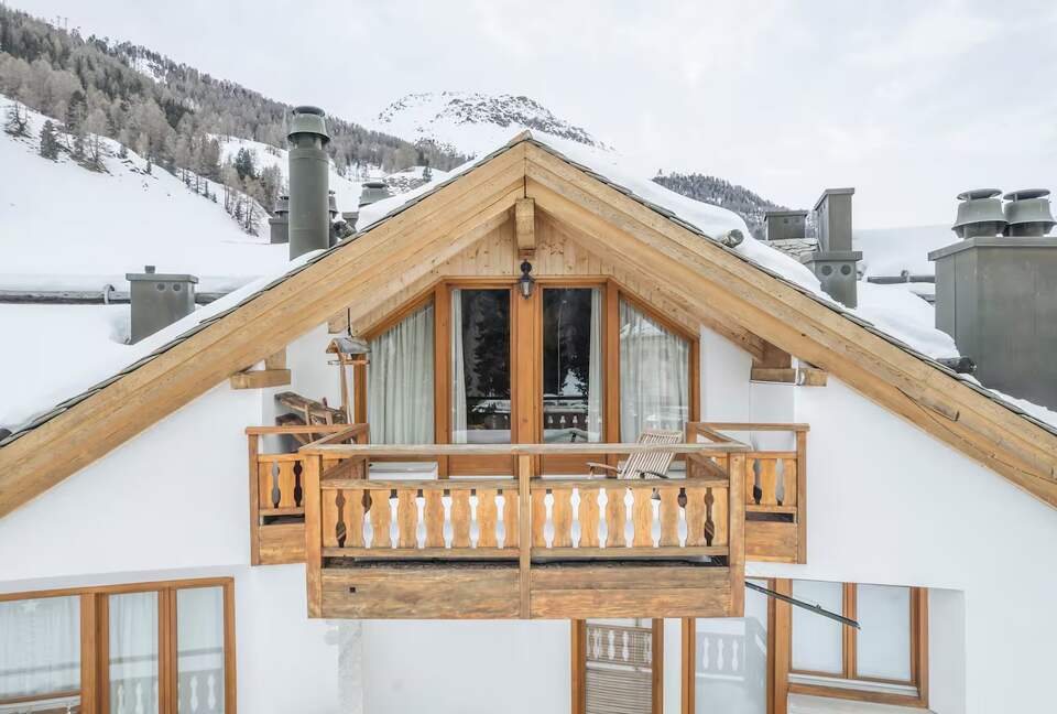 A Sophisticated Alpine Retreat near St. Moritz - Celerina, Switzerland