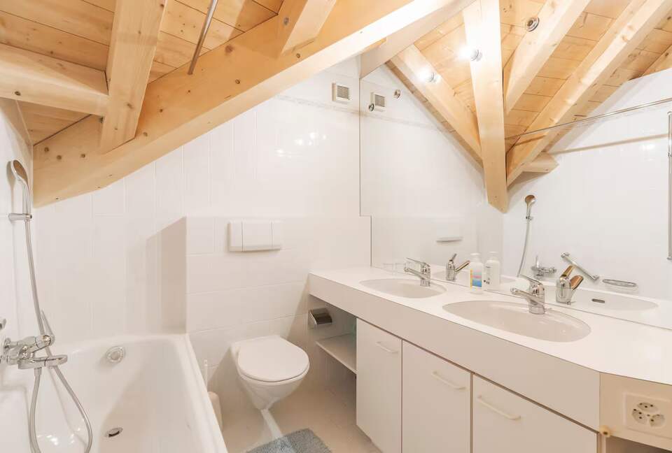 A Sophisticated Alpine Retreat near St. Moritz - Celerina, Switzerland