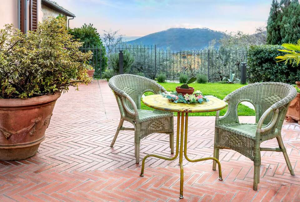 Dimora il Cerro | Tuscan Farmhouse with Panoramic Views - Prato, Italy