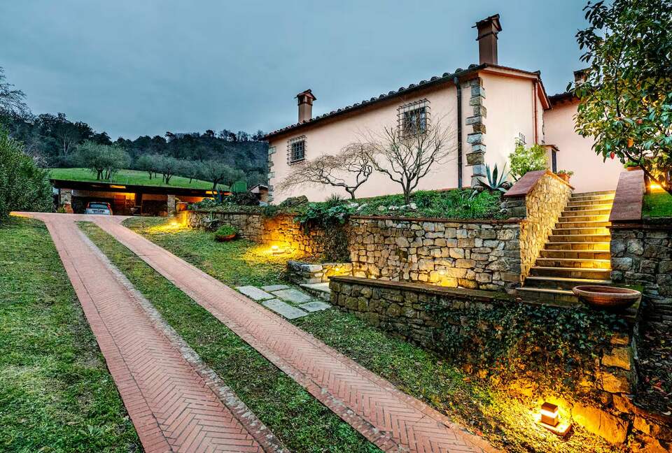 Dimora il Cerro | Tuscan Farmhouse with Panoramic Views - Prato, Italy