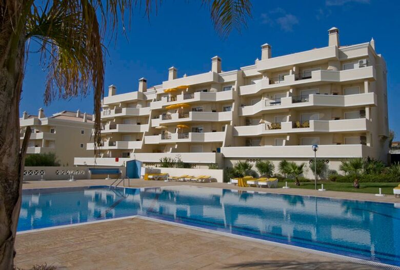 Relaxed Algarve Retreat Near São Rafael Beach - Albufeira, Portugal