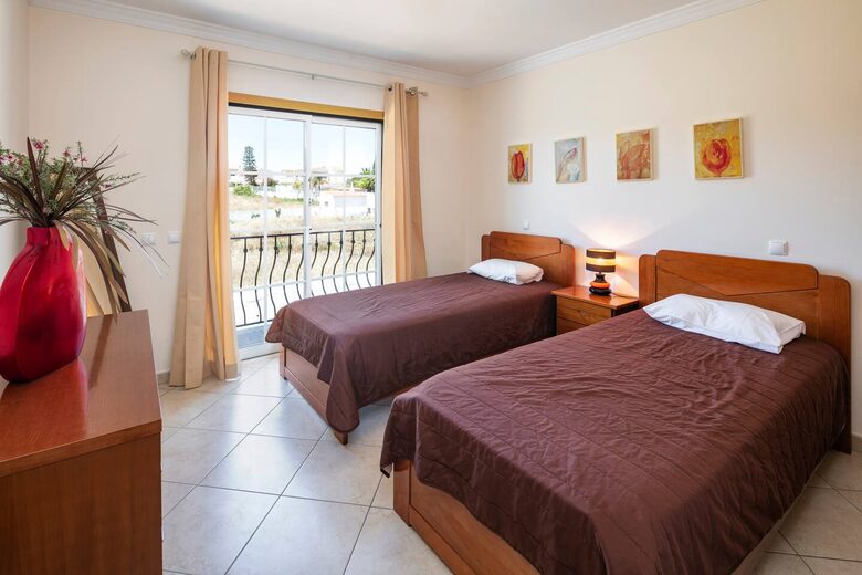 Relaxed Algarve Retreat Near São Rafael Beach - Albufeira, Portugal