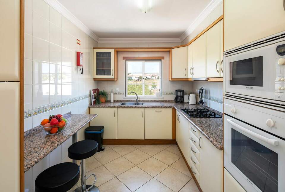 Relaxed Algarve Retreat Near São Rafael Beach - Albufeira, Portugal