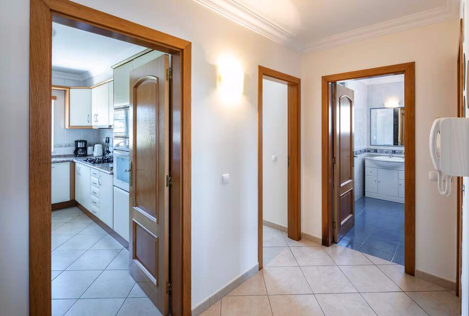 Relaxed Algarve Retreat Near São Rafael Beach - Albufeira, Portugal