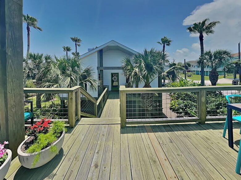 Relaxed Gulf Coast Escape in Jamaica Beach - Jamaica Beach, Texas