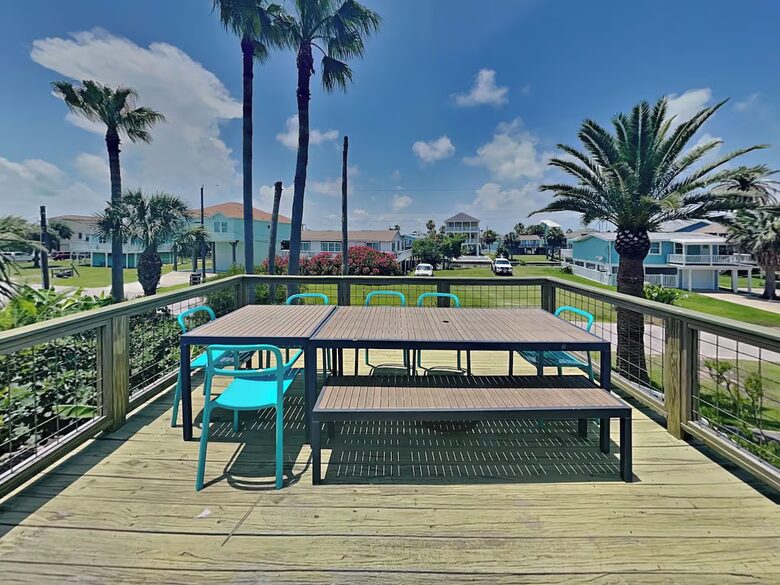 Relaxed Gulf Coast Escape in Jamaica Beach - Jamaica Beach, Texas