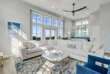 Upscale Port Aransas Beach Retreat Steps from the Sand - Port Aransas, Texas