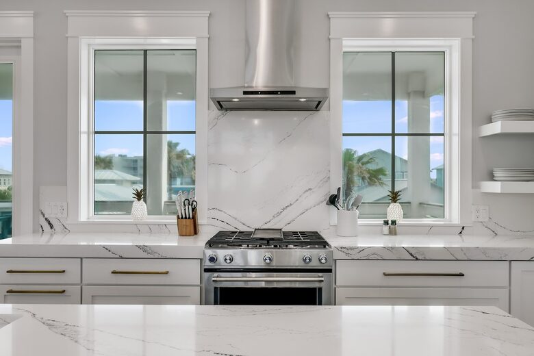 Upscale Port Aransas Beach Retreat Steps from the Sand - Port Aransas, Texas