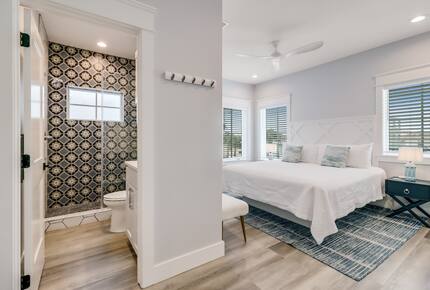 Upscale Port Aransas Beach Retreat Steps from the Sand - Port Aransas, Texas