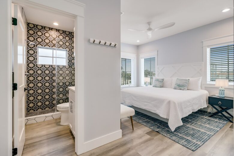 Upscale Port Aransas Beach Retreat Steps from the Sand - Port Aransas, Texas