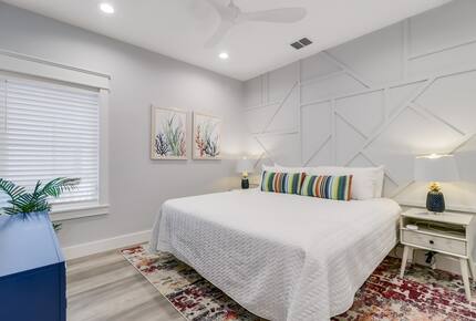 Upscale Port Aransas Beach Retreat Steps from the Sand - Port Aransas, Texas